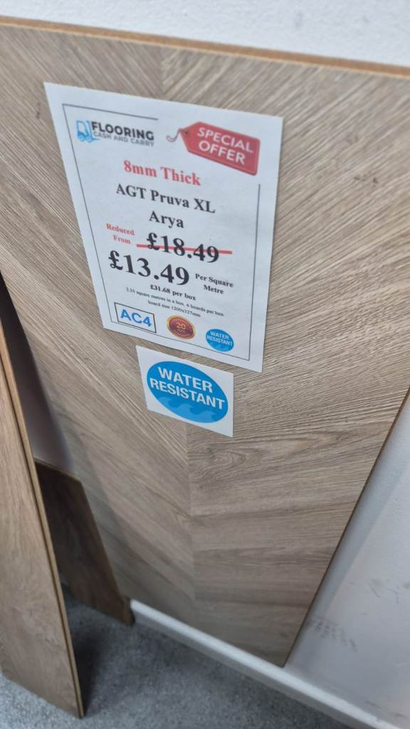 AGT Pruva XL Araya PRK1018 8mm Laminate Flooring
