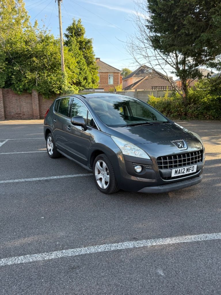Peugeot, 3008, Hatchback, 2012, Semi-Auto, 1560 (cc), 5 doors
