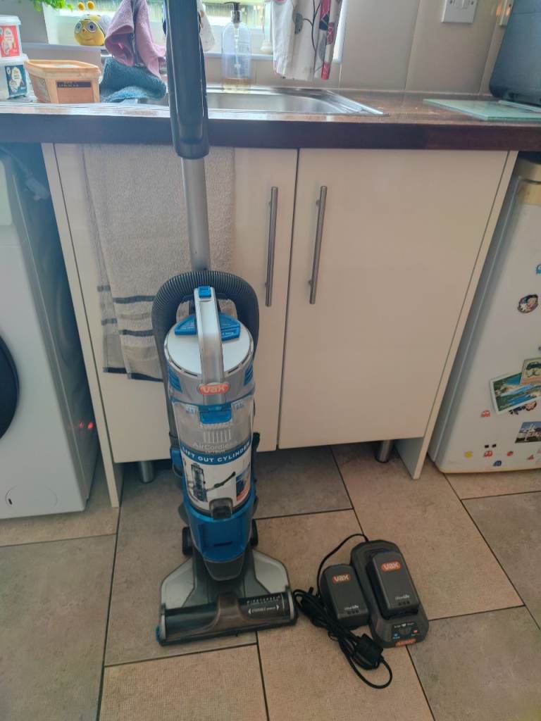 Vax Cordless Air Hoover & 2 batteries