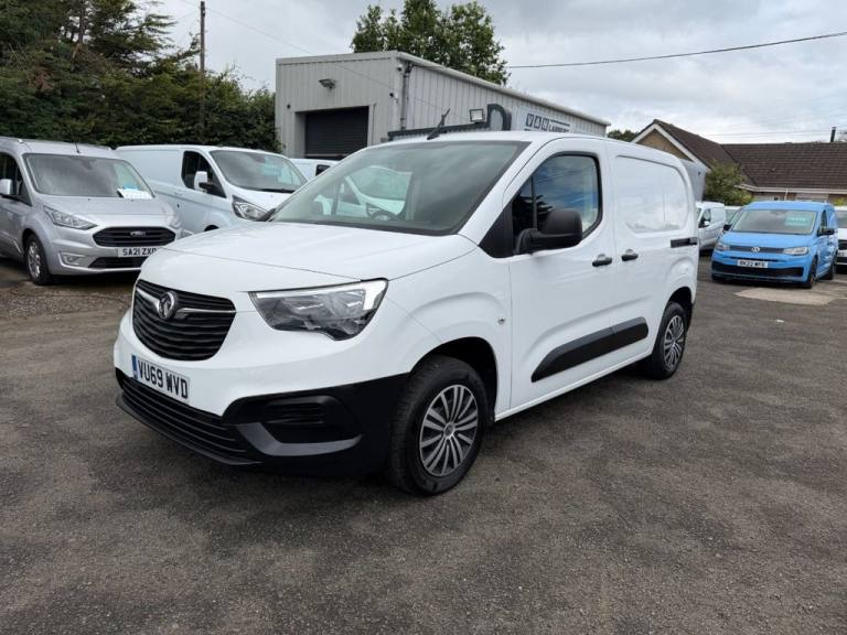 2019 Vauxhall Combo 1.5 Turbo D 2000 Edition Panel Van 4dr Diesel Manual L1 H1 Euro 6 (s/s) (10 P...