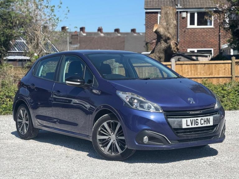 2016 Peugeot 208 1.2 PureTech XS White Euro 6 5dr HATCHBACK Petrol Manual