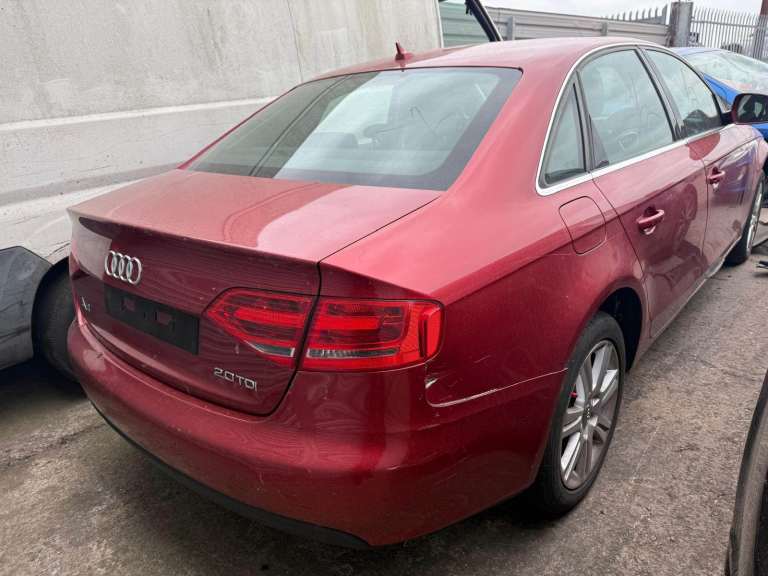 Breaking spare parts audi a4 b8
