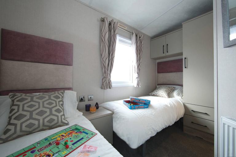 SUPERIOR DELUXE LODGE 40X14 • HIGH SPEC • 2 BED • OFF SITE • £63,000