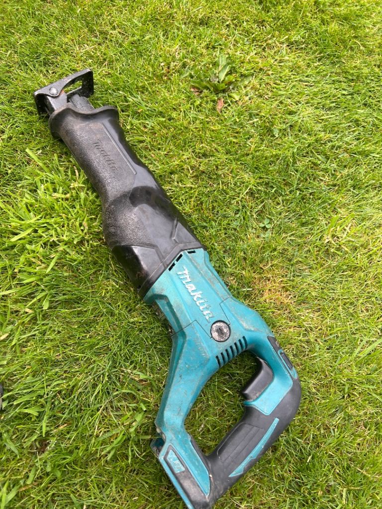 Makita 18v lxt reciprocating saw 