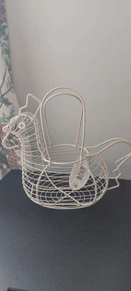 White Wire Chicken Egg Basket Holder