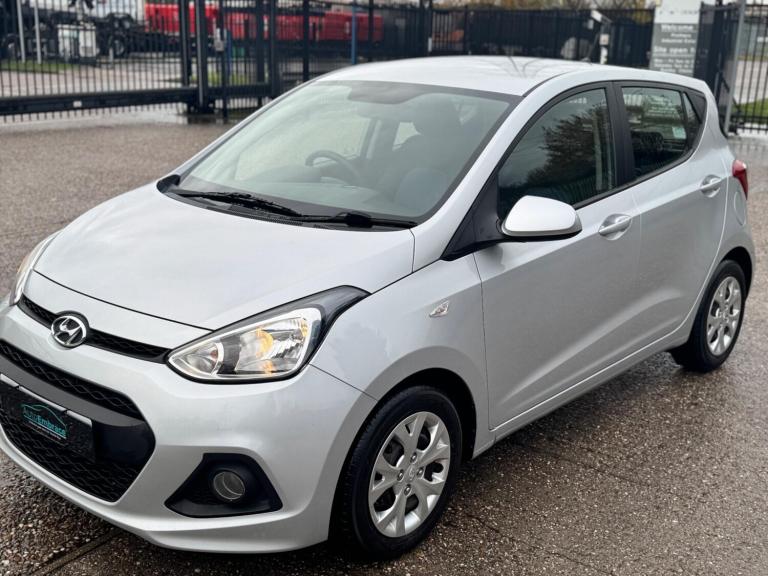 2015 Hyundai i10 1.2 SE 5dr HATCHBACK PETROL Manual