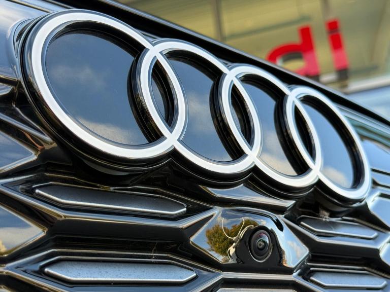 2025 Audi Q6 e-tron 83kWh S line SUV 5dr Electric Auto (252 ps) ESTATE Electric Automatic