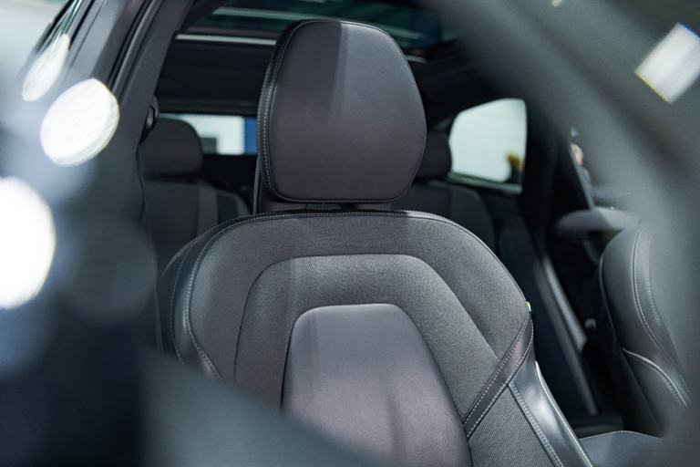 2022 Volvo XC60 2.0 B4D R DESIGN Pro 5dr AWD Geartronic ESTATE DIESEL Automatic