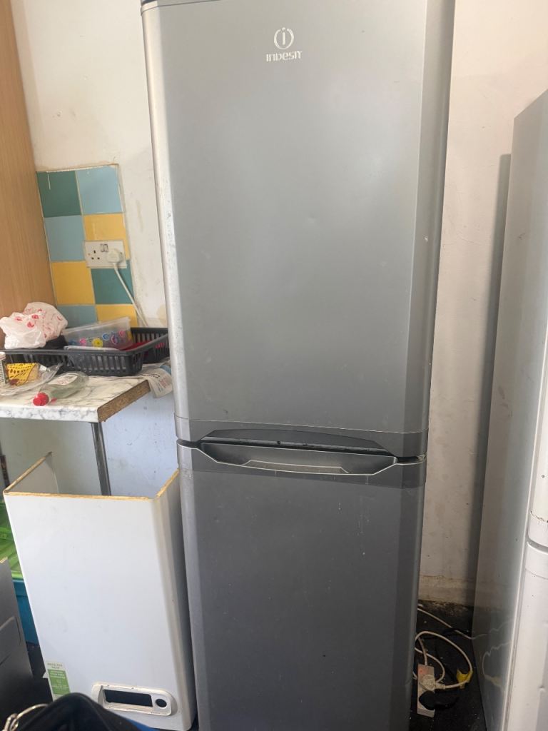 Fridge freezer