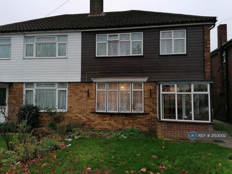 3 bedroom house in Charcroft Gardens, Enfield, EN3 (3 bed) (#2153002)