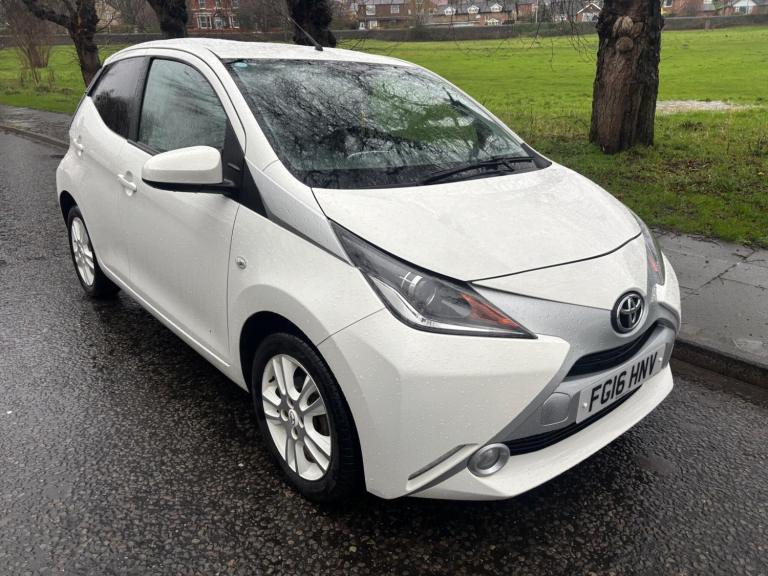 2016 Toyota AYGO 1.0 VVT-i x-pure Euro 6 5dr HATCHBACK Petrol Manual