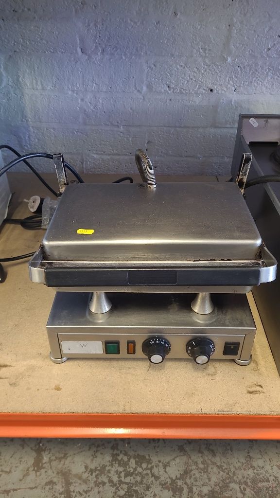 Used Panini Press Grill (Delivery Available)