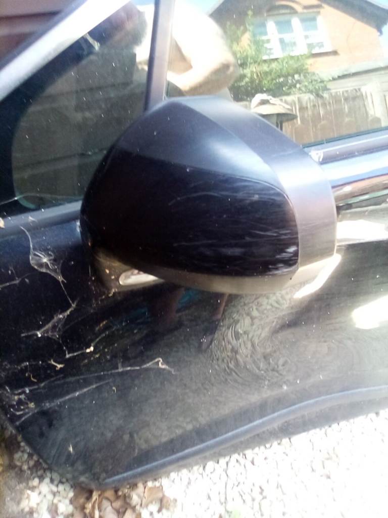 Peugeot 3008 nsf damaged door