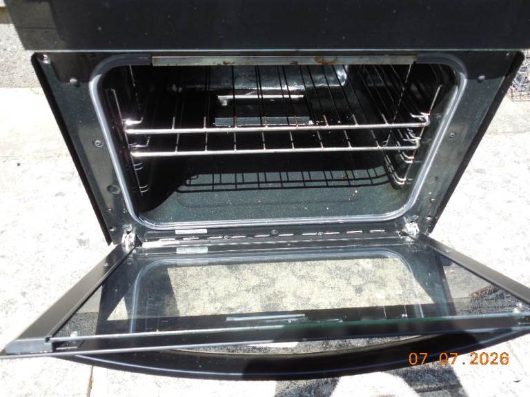 FREE - New World Double Gas Oven and Hob