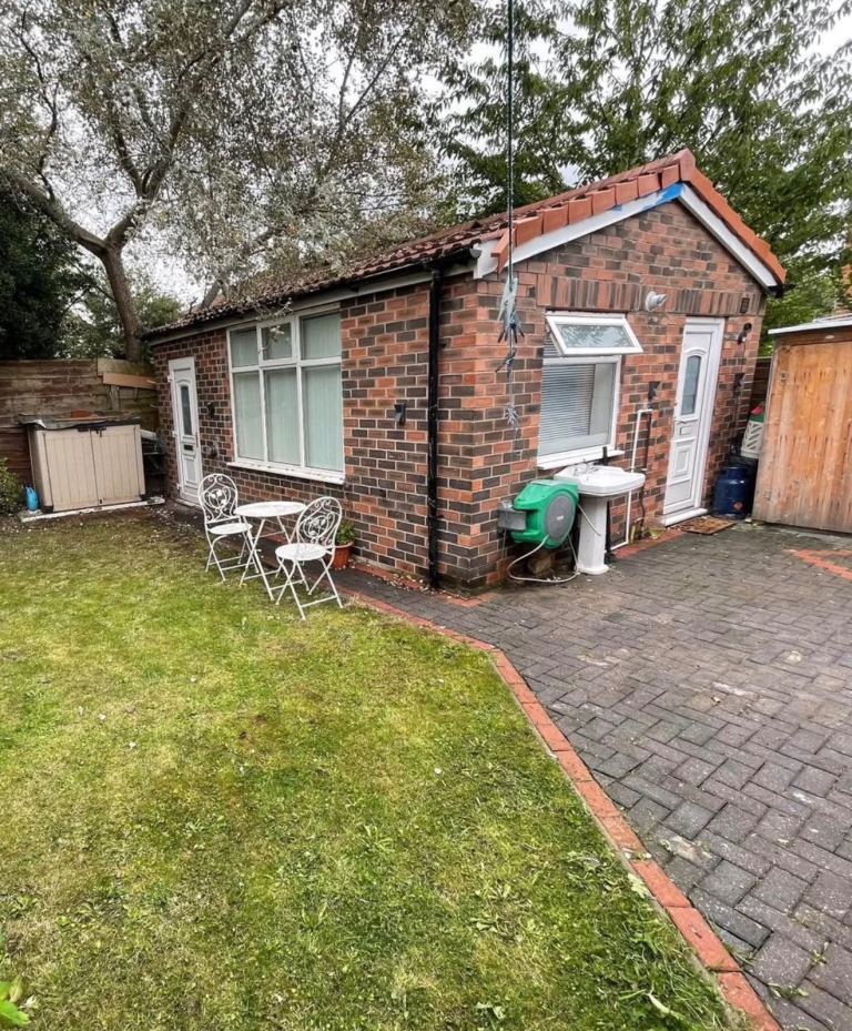 Furnished Studio, Bills Included 