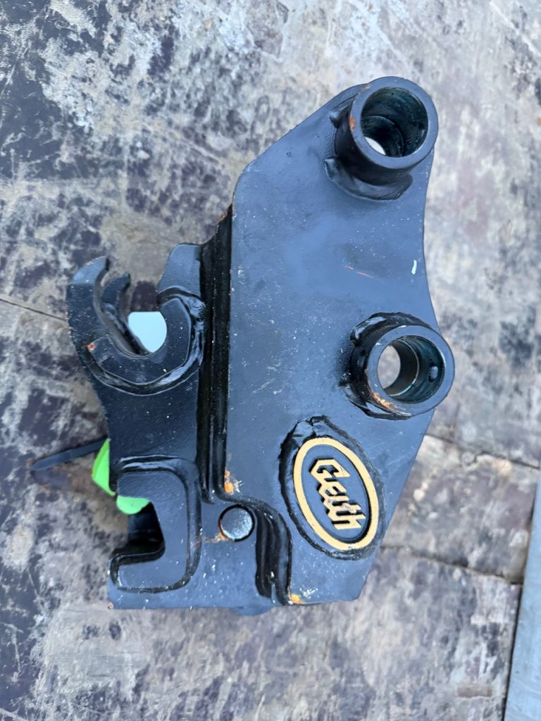 Geith semi quick hitch(kubota hitachi airman)