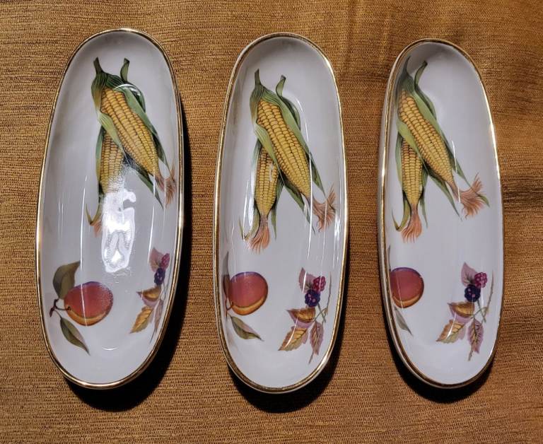 image for Vintage Royal Worcester Gold tableware - 3 X Corn on the cob dishes
