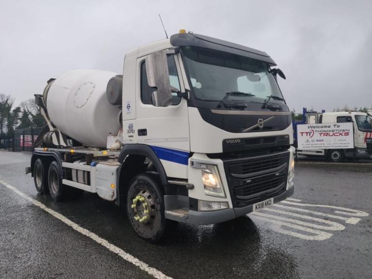 2018 (18) VOLVO FM 10.8 FM370 6X4R DAY Manual