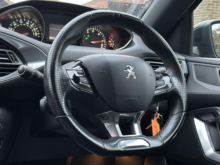 2015 Peugeot 208 2.0 BlueHDi GT-Line Diesel Manual 5 Door Estate Black