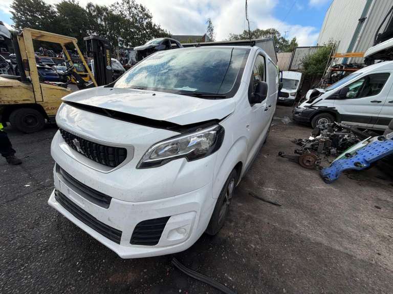 2016 PEUGEOT EXPERT 1400 2.0 BLUEHDI 120 PROFESSIONAL VAN BREAKING FOR PARTS