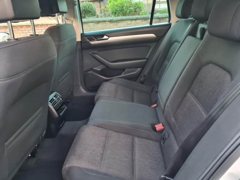 2015 Volkswagen Passat Estate 2.0 Tdi Se Business 150Bhp