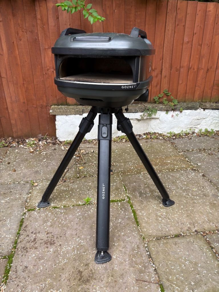Gozney Tread Pizza Oven & Stand