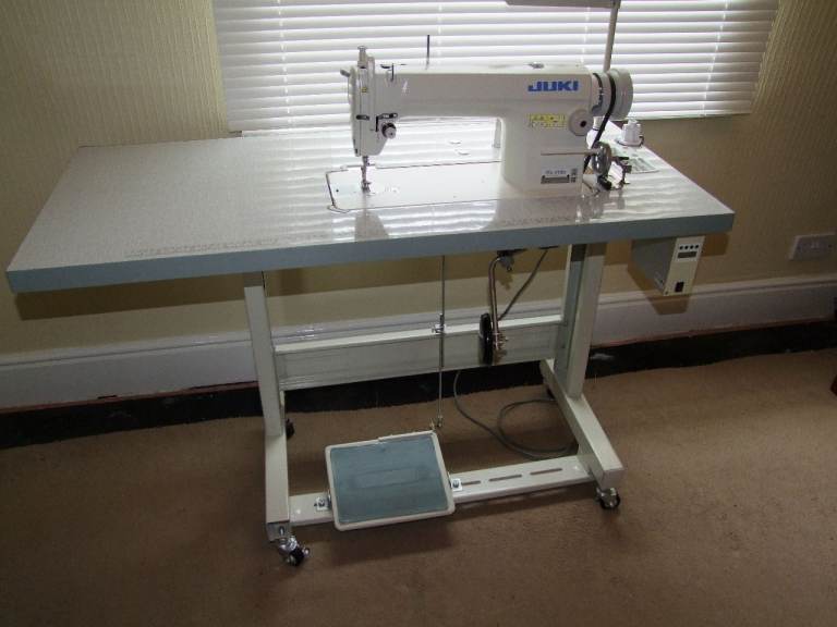 Juki DDL-8100e Industrial Sewing Machine – Mint Condition