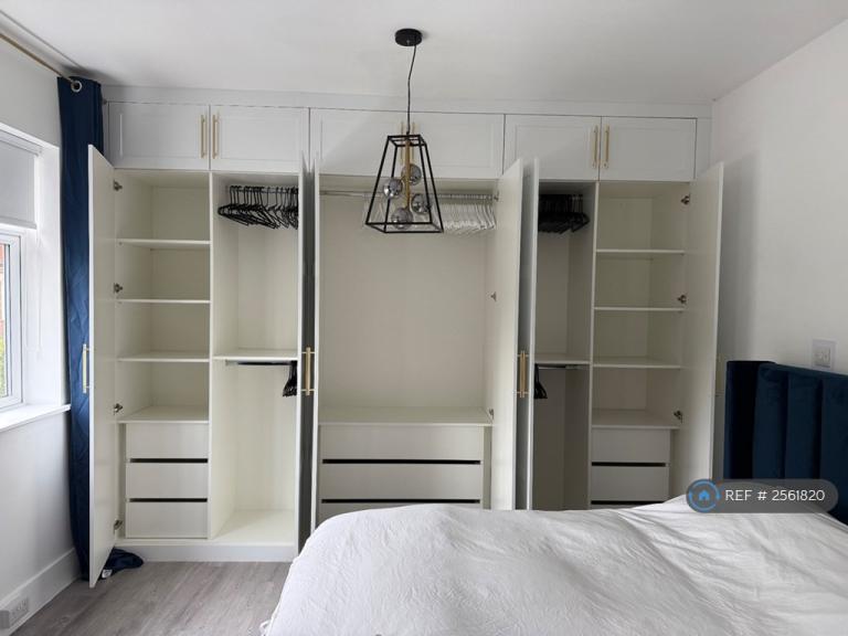 5 bedroom house in Knighton Road, Leicester, LE2 (5 bed) (#2561820)