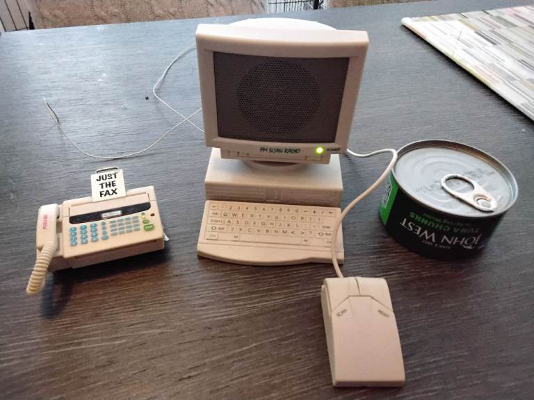 Retro 1990s miniature rm radio old desktop computer shaped cool