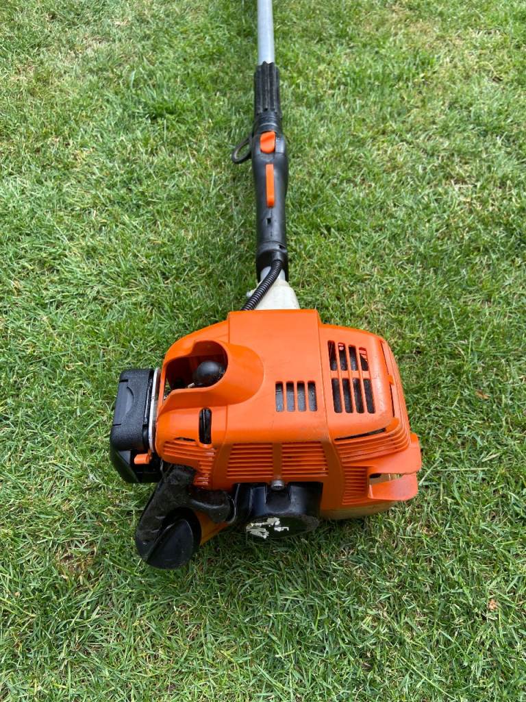 STIHL LONG REACH HEDGE TRIMMER