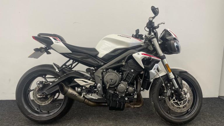 TRIUMPH STREET TRIPLE S ** 12 MONTH MOT - SC PROJECT - RIDER MODES ** 