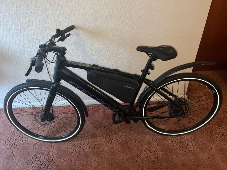 Carrera impel 3.1 road bike 39 miles of use 