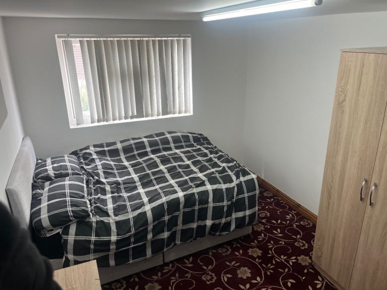 Room available to rent Alumrock 