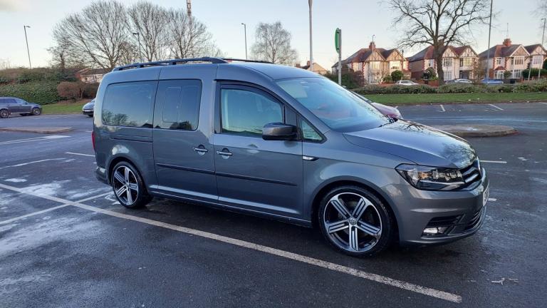 Volkswagen, CADDY MAXI LIFE, MPV, 2016, Semi-Auto, 1968 (cc), 5 doors