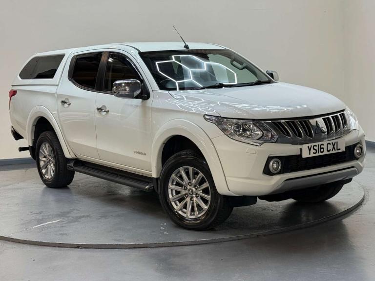 2016 Mitsubishi L200 2.4 L200 Warrior Double Cab DI-D 4WD 5dr Pickup Diesel Manual