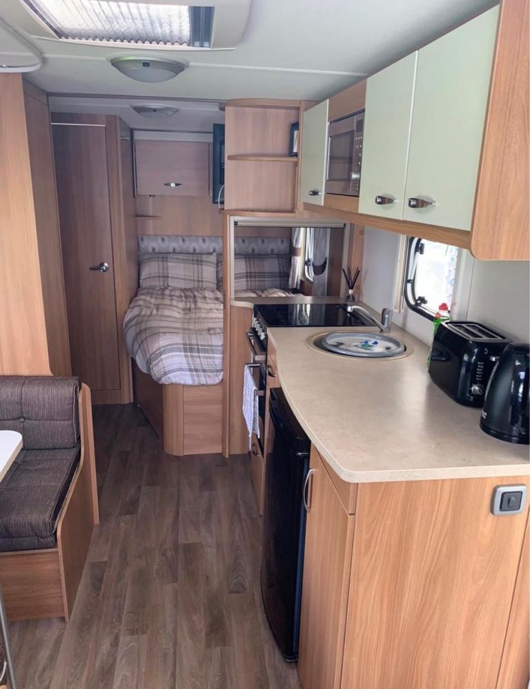 Caravan Swift sprite Quattro 2014 £9500 