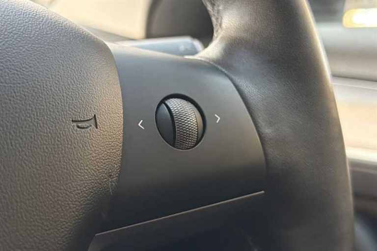 2022 Tesla Model 3 Standard Range Plus Saloon 4dr Electric Auto RWD (241 bhp) Saloon Electric Aut...