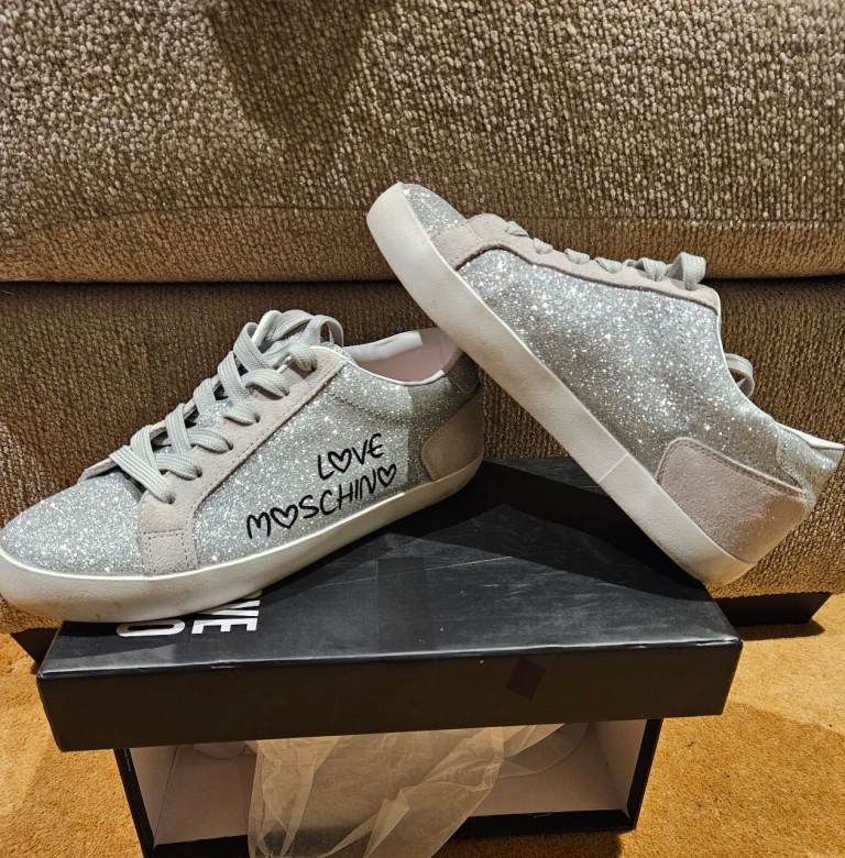 Moschino trainers /pumps glitter size 5