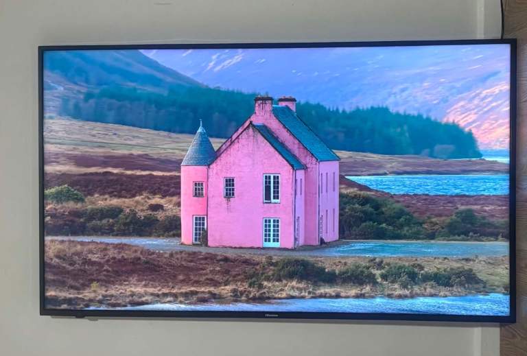 58” Hisense 4k smart tv
