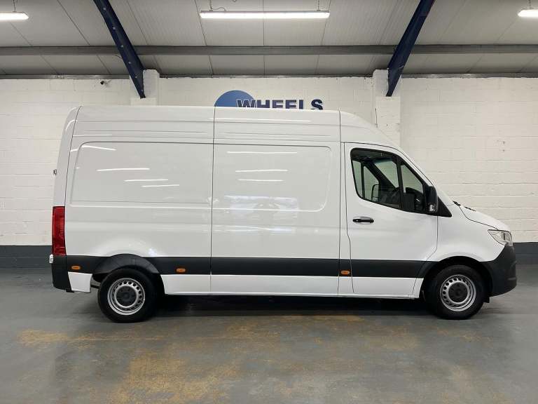 2024 Mercedes-Benz Sprinter 3.5t H1 Premium Van PANEL VAN DIESEL Manual