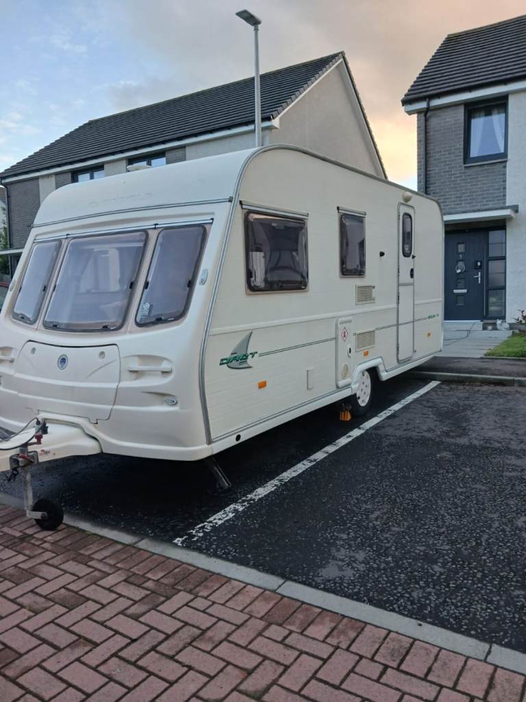 Avondale dart 4 berth 2004 