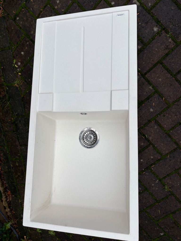 Off white kitchen sink. New. £100