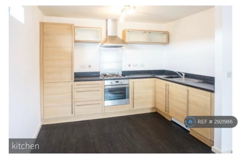 2 bedroom flat in The Decks, Runcorn, WA7 (2 bed) (#2921986)