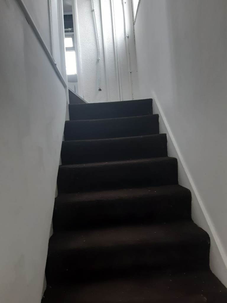 1st floor 1 bedroom flat