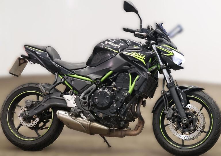 2020 20 KAWASAKI Z650 Z - ER 650 KLFA - ER650 NAKED ROADSTER TFT 13k MLS ER6