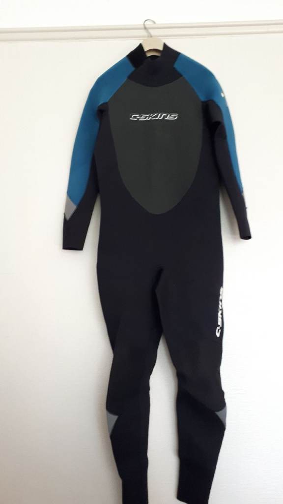 C-skins men's wet suit