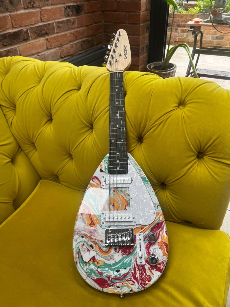 Vox mini teardrop marble MK3 guitar