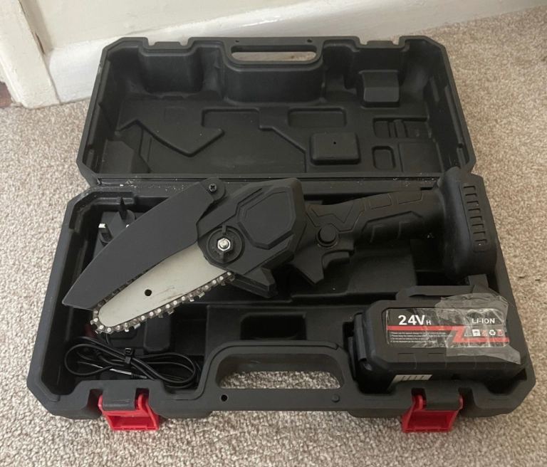 24VH 6 Inch Mini Electric Cordless Handheld Chainsaw Pruning Saw 18-21V