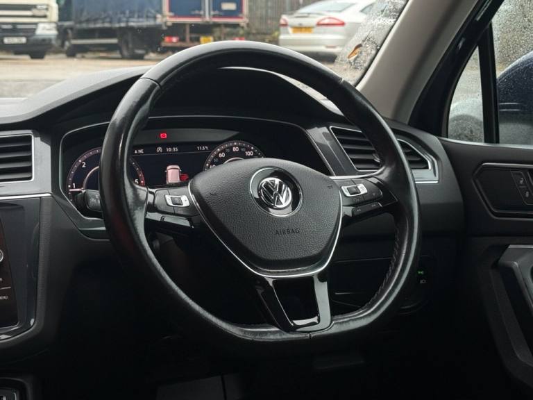 2017 Volkswagen Tiguan 2.0 TDi 150 SEL 5dr ESTATE DIESEL Manual