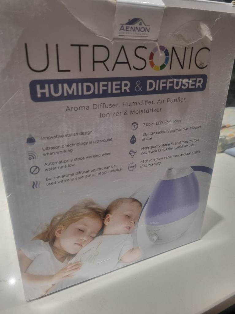 Aennon LED Colour Changing Humidifier and Diffuser, includes three spare filters - As New